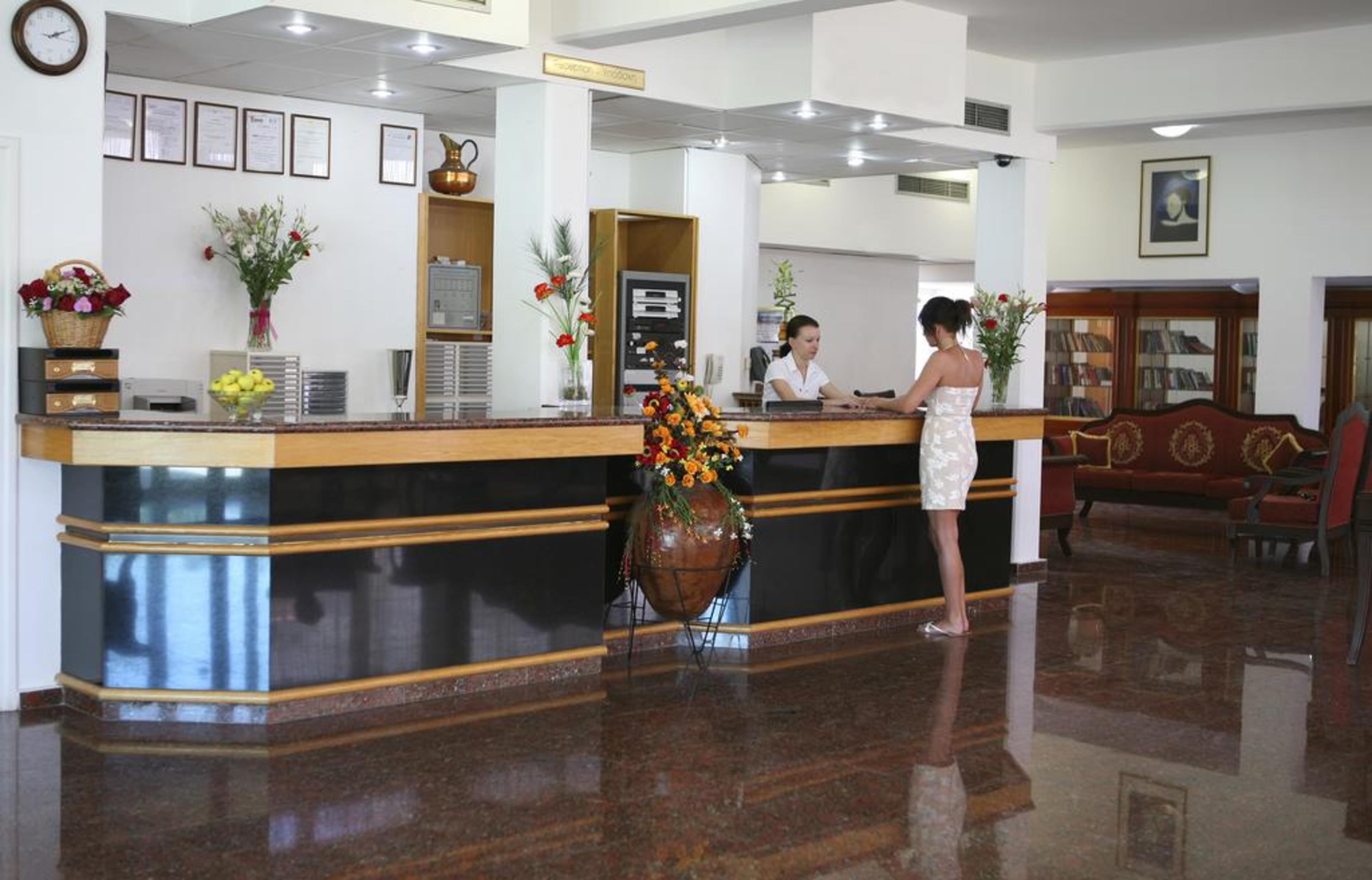 Corallia Beach Hotel Apartments Coral Bay Exterior foto