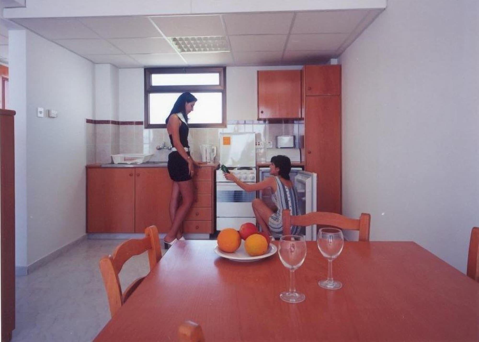 Corallia Beach Hotel Apartments Coral Bay Quarto foto